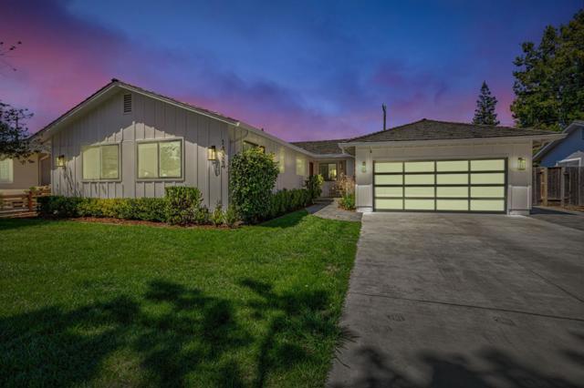 1425 Franchere Place, Sunnyvale CA: https://media.crmls.org/mediaz/5ceb6fac-0dce-4d42-bfc4-e0cf29295cfa.jpg