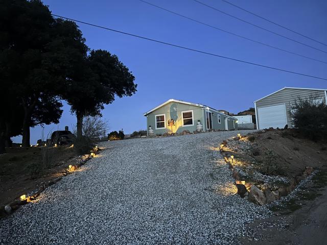 16680 Valley Hi Drive, Banning CA: https://media.crmls.org/mediaz/5ceb79ab-ea2e-480c-94fe-7df8088e53dc.jpg