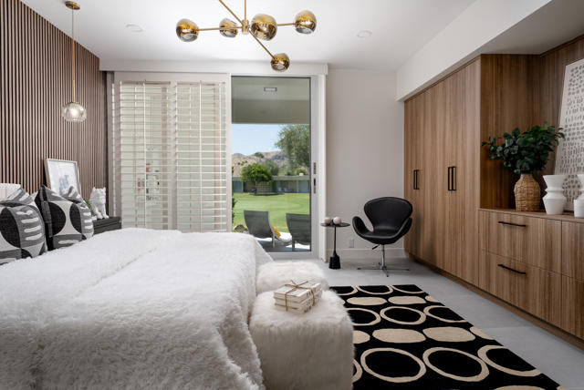 172 Desert Lakes Drive, Palm Springs CA: https://media.crmls.org/mediaz/5ceba57c-710a-4c98-b078-e637da3757ac.jpg