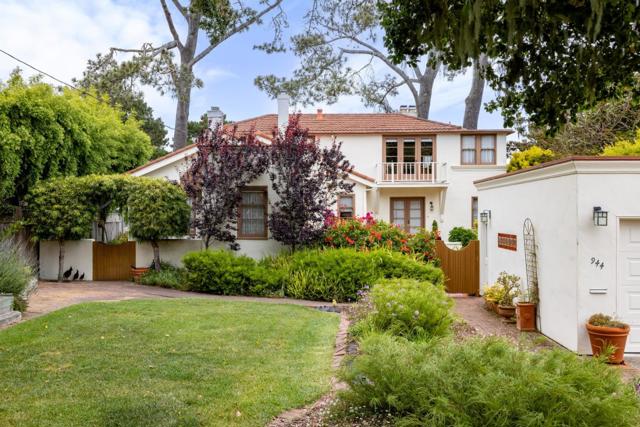 944 Bayview Avenue, Pacific Grove CA: https://media.crmls.org/mediaz/5cebb5a7-6b1b-4393-bc5d-06ee3f83e930.jpg