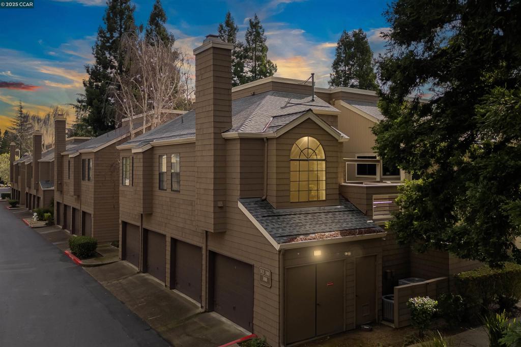 312 S Overlook Dr