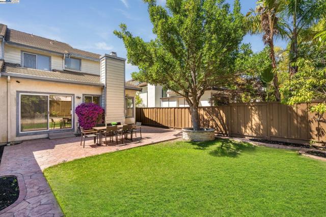 44930 Lynx Dr, Fremont CA: https://media.crmls.org/mediaz/5cec7149-73af-4635-9346-71310c5c4561.jpg