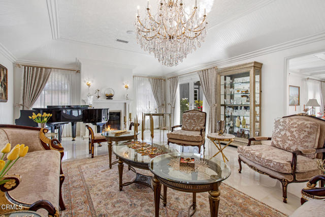 848 Greenridge Drive, La Canada Flintridge CA: https://media.crmls.org/mediaz/5ced1a64-461e-42ca-bbb9-afa6e650680a.jpg