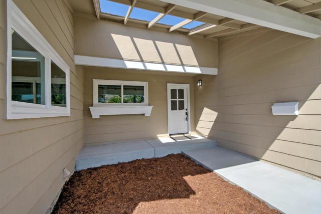 1431 Sierra Creek Way, San Jose CA: https://media.crmls.org/mediaz/5cedcca4-bb1d-4f43-bdb6-4c8c891c7f0d.jpg