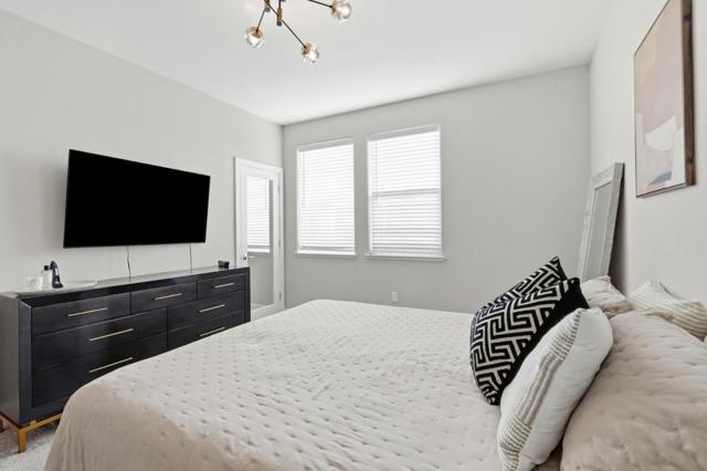 5740 Vibrant Loop, San Jose CA: https://media.crmls.org/mediaz/5cede161-5aba-4c4a-83b2-8da96d5ab075.jpg