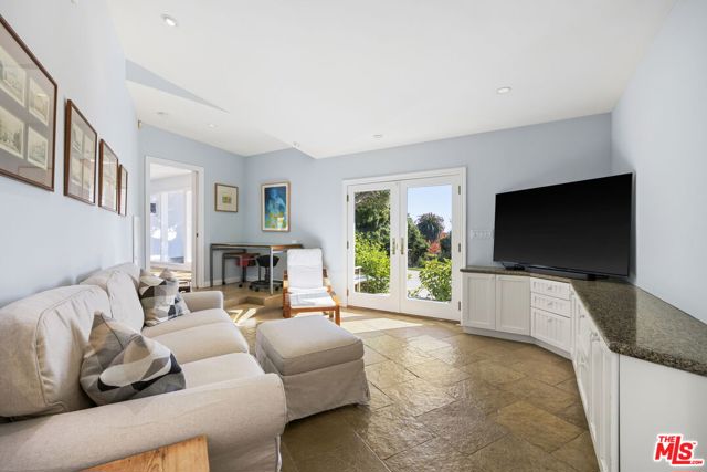 Drew Fenton | 11215 W Sunset Boulevard Los Angeles CA | MLS: 7520415 Drew Fenton | 11215 W Sunset Boulevard Los Angeles CA | MLS: 7520415