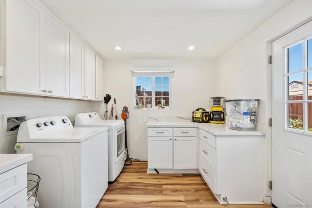 3380 Moraga Court, San Diego CA: https://media.crmls.org/mediaz/5cee0ede-b676-4873-914b-edf0687bb39a.jpg