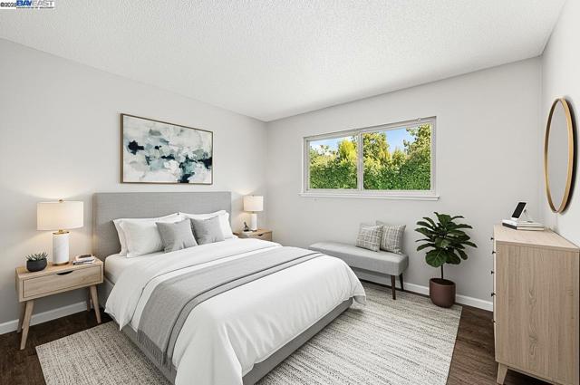 1059 Lakehurst Rd, Livermore CA: https://media.crmls.org/mediaz/5cee3630-2eec-4934-a78c-b2b36653f1e0.jpg