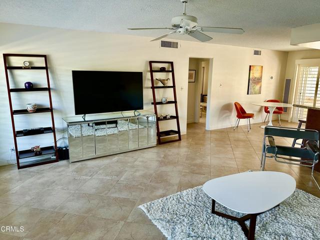 69850 CA-111, Rancho Mirage CA: https://media.crmls.org/mediaz/5ceecede-c6ab-40b5-be8f-a02aed6dbf05.jpg