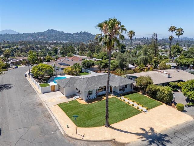 1967 Wedgemere Rd, El Cajon CA: https://media.crmls.org/mediaz/5cef4243-9e9e-4c57-b9df-a209baf92b0a.jpg