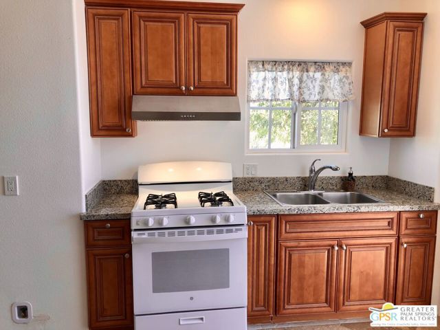 31305 Desert Moon Drive, Thousand Palms CA: https://media.crmls.org/mediaz/5cef768d-b69c-40f0-9692-2cf927520526.jpg