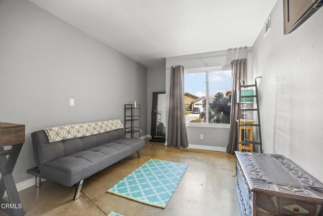 9542 Halifax Street, Ventura CA: https://media.crmls.org/mediaz/5cf02c64-7df1-47a7-8d60-e43588d21298.jpg