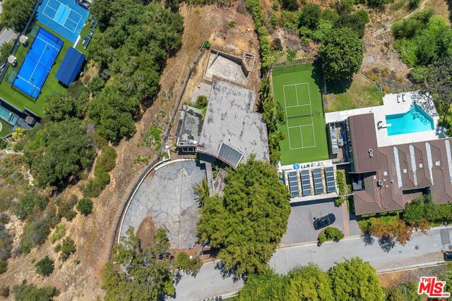 11287 Chalon Road, Los Angeles CA: https://media.crmls.org/mediaz/5cf0873d-d767-43ae-83a8-c687a53261fb.jpg
