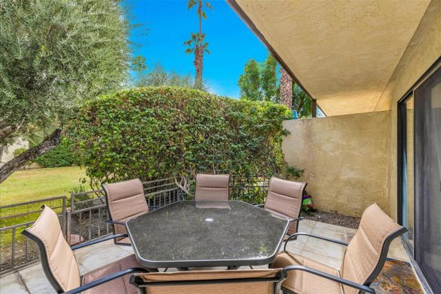 204 Lakecrest Lane, Palm Desert CA: https://media.crmls.org/mediaz/5cf231dc-087a-4e7d-9723-21ba2a3afd77.jpg