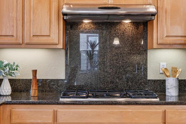 58 Pointe View Place, South San Francisco CA: https://media.crmls.org/mediaz/5cf27fc8-6d5a-42de-98af-687b7e28a80f.jpg