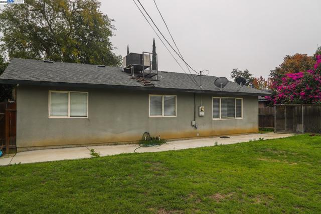 4295 N Archie Avenue, Fresno CA: https://media.crmls.org/mediaz/5cf29efe-5fa9-42fa-a422-b3a6d4eb88de.jpg