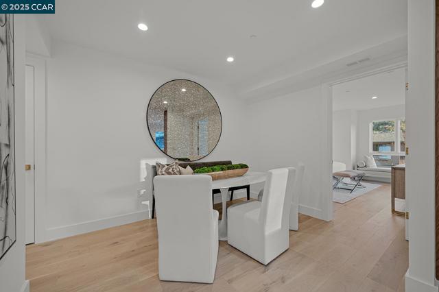 3742 Mt. Diablo Blvd, Lafayette CA: https://media.crmls.org/mediaz/5cf2d1f1-7bee-4545-9cd7-93f94bfd54a6.jpg