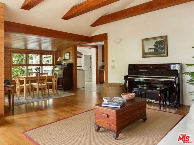 8162 Kirkwood Drive, Los Angeles CA: https://media.crmls.org/mediaz/5cf2d408-0c2b-4fd5-ad2d-a6d3f9995c65.jpg