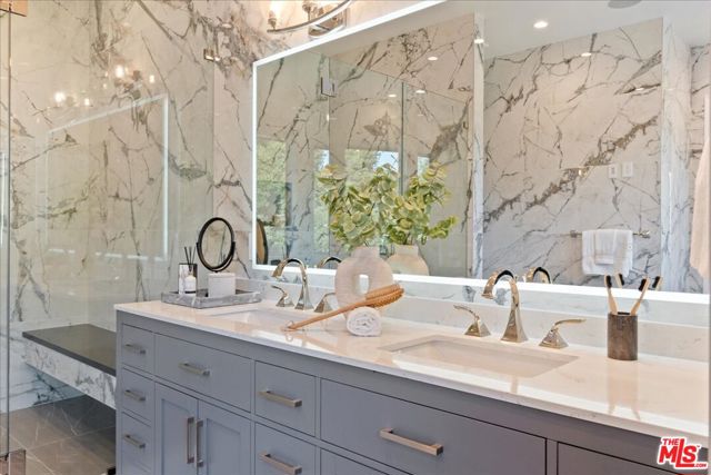 4351 Vanalden Avenue, Tarzana CA: https://media.crmls.org/mediaz/5cf32b4c-4ff8-4e2b-99c9-59198e80f074.jpg