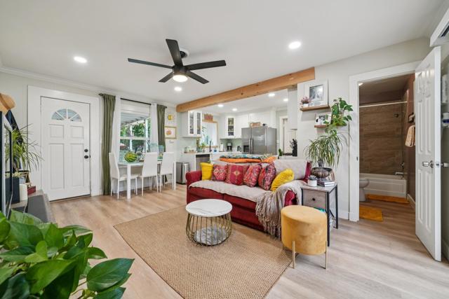 4151 Homewood Court, Riverside CA: https://media.crmls.org/mediaz/5cf42b18-041e-4bdb-b2ee-7811754a8b7e.jpg