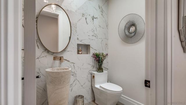 Image 23 of 75 For 7173 Obelisco Cir