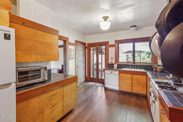 591 N Oakland Avenue, Pasadena, California 91101, 4 Bedrooms Bedrooms, ,2 BathroomsBathrooms,Residential,For Sale,591 N Oakland Avenue,CRP1-22255