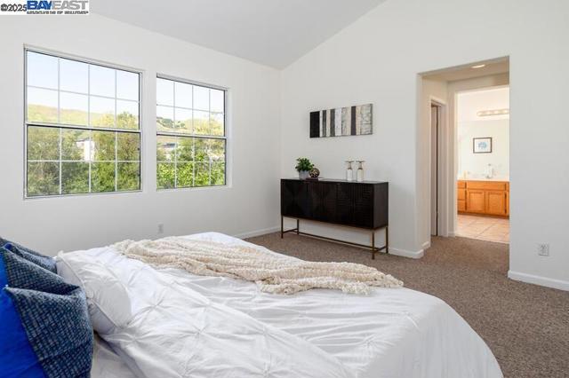 Image 20 of 46 For 220 Bridgehead Ln