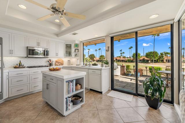 348 Villena Way, Palm Desert, CA 92260