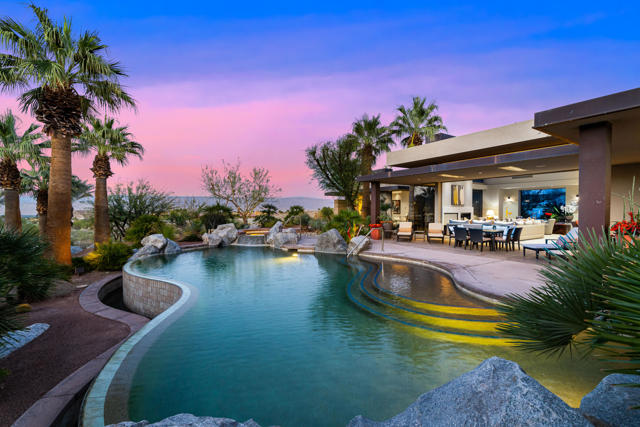 45 Mirada Circle, Rancho Mirage CA: https://media.crmls.org/mediaz/5cf65127-1063-406d-a47e-fccd827673b6.jpg