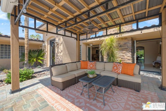 75580 Fairway Drive, Indian Wells CA: https://media.crmls.org/mediaz/5cf6c3df-e5bd-42b8-9823-7c019ecfdfab.jpg