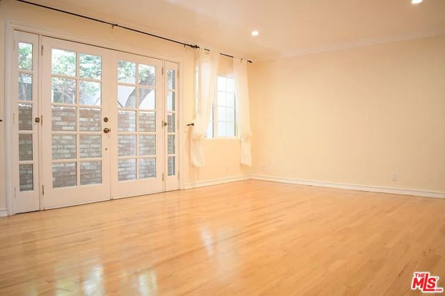 1119 22nd Street, Santa Monica CA: https://media.crmls.org/mediaz/5cf7d2f8-e184-40f0-aa3c-5c91c39dc1cb.jpg