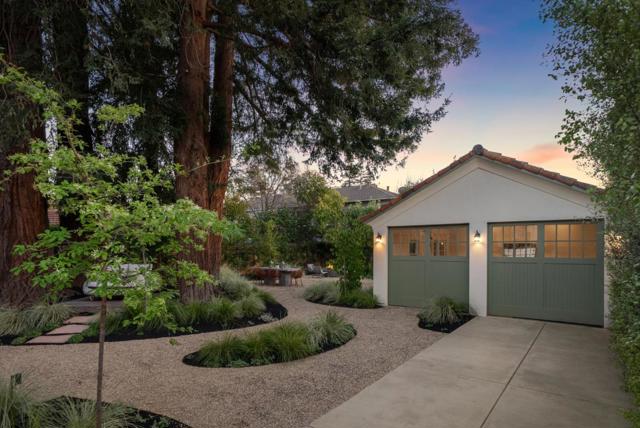 957 University Drive, Menlo Park CA: https://media.crmls.org/mediaz/5cf893dd-0b7d-4b68-9293-18fb60ebe01c.jpg