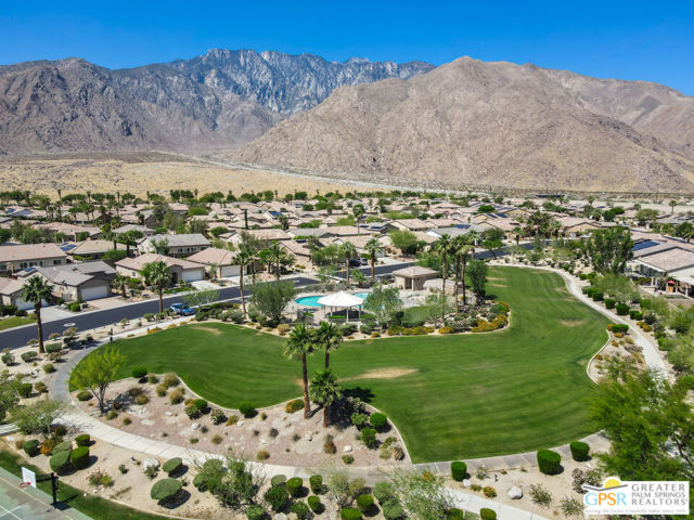 1238 Vista Sol, Palm Springs CA: https://media.crmls.org/mediaz/5cf93d5d-0144-4f60-b8d7-df40cd073470.jpg