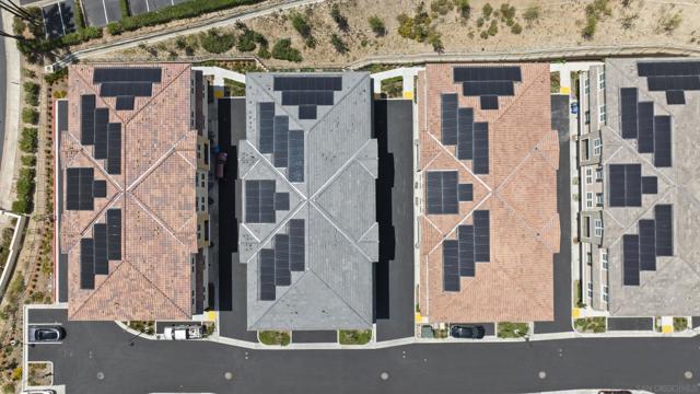 2822 Juniper Berry St, Spring Valley CA: https://media.crmls.org/mediaz/5cf9d978-61f4-49dd-8298-a55b826b37be.jpg