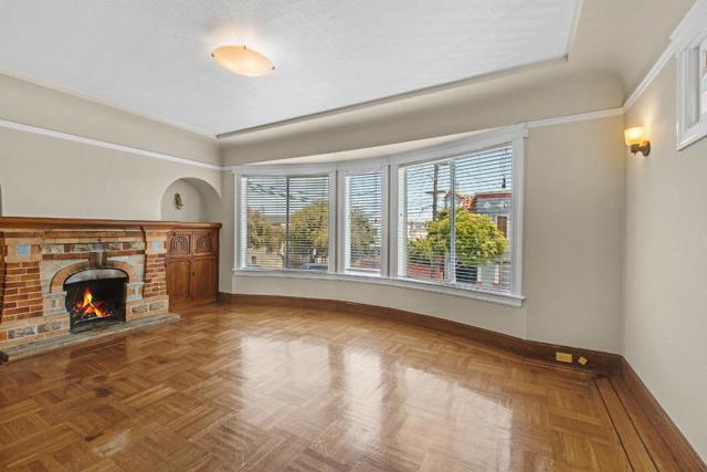 222 Holyoke, San Francisco CA: https://media.crmls.org/mediaz/5cfa7033-82ed-4433-a77a-d180e68fa40c.jpg