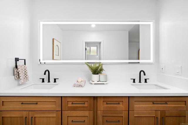 Image 40 of 57 For 10594 Rookwood Drive