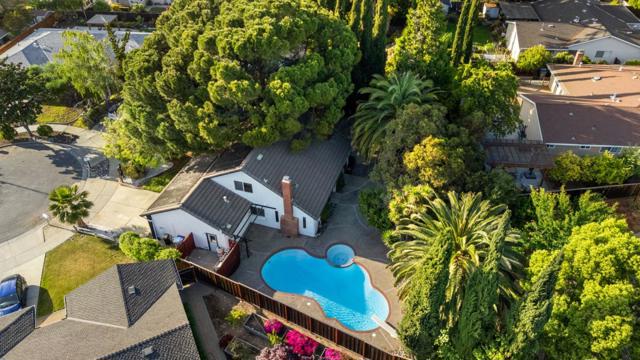3157 Valmaine Court, San Jose CA: https://media.crmls.org/mediaz/5cfcc597-d1c0-49ca-a158-18e4f92208aa.jpg