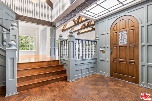 16754 Ashley Oaks, Encino CA: https://media.crmls.org/mediaz/5cfed1ed-3fe2-42d8-ac06-9b01e98e1545.jpg