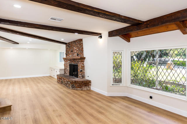 2058 Lyans Drive, La Canada Flintridge CA: https://media.crmls.org/mediaz/5cff8511-1678-428c-9fe3-b24e4db92e61.jpg