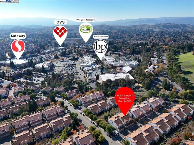 4345 Conejo Dr, Danville CA: https://media.crmls.org/mediaz/5cffbe74-2858-494a-b5f2-6484fdc5170e.jpg
