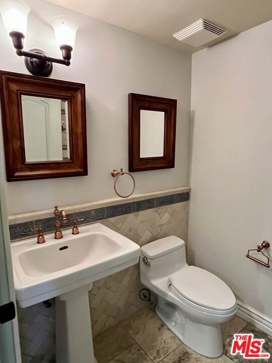 4301 Los Feliz Boulevard, Los Angeles CA: https://media.crmls.org/mediaz/5cffd790-72a3-4ebf-aad2-e3439fb590af.jpg