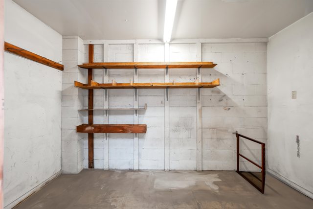 Image 16 of 24 For 954 86th Ave