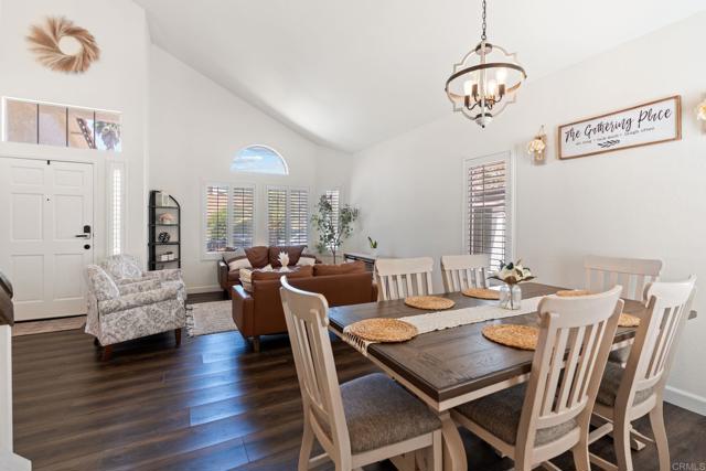 Detail Gallery Image 14 of 43 For 1378 Corte Lira, San Marcos,  CA 92069 - 4 Beds | 3 Baths