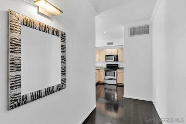 1642 7th Ave, San Diego, California 92101, 1 Bedroom Bedrooms, ,1 BathroomBathrooms,Condominium,For Sale,7th Ave,240023157SD