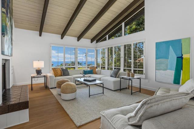 335 Fern Glen, La Jolla CA: https://media.crmls.org/mediaz/5d014f45-103b-422d-b45d-202d28653f55.jpg