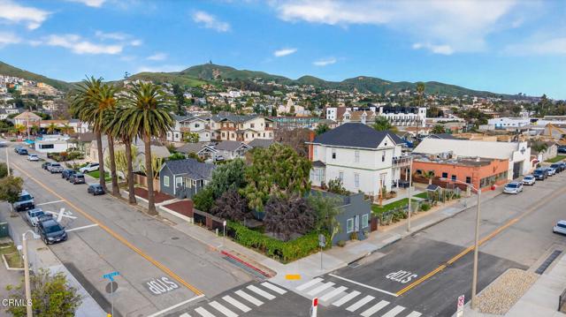 Detail Gallery Image 12 of 78 For 809 E Front St, Ventura,  CA 93001 - 3 Beds | 3 Baths