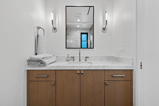 Detail Gallery Image 36 of 72 For 119 41st St, Newport Beach,  CA 92663 - 3 Beds | 5 Baths