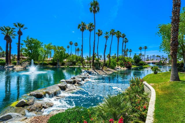 162 Lost River Drive, Palm Desert CA: https://media.crmls.org/mediaz/5d023c97-17d3-4916-8963-d20a447b4b40.jpg