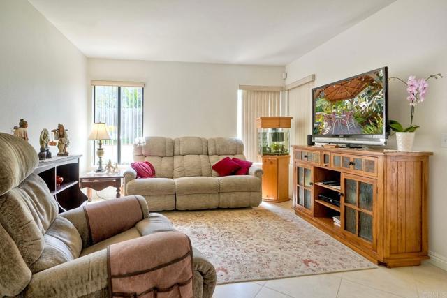 904 Robinwood Drive, Oceanside CA: https://media.crmls.org/mediaz/5d028b34-bfd7-4a01-974b-70702569d99a.jpg