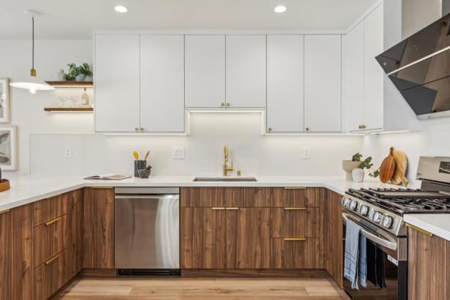 260 Curtis Street, San Francisco CA: https://media.crmls.org/mediaz/5d029822-ae58-4ddd-994b-8ad855da2f1b.jpg